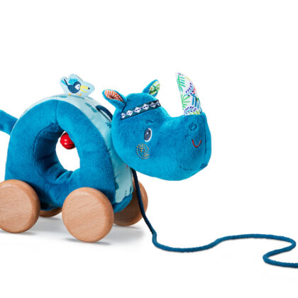 MARIUS RHINOCEROS CALIN A TIRER