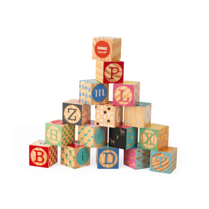 16 CUBES ALPHABET GRAVES